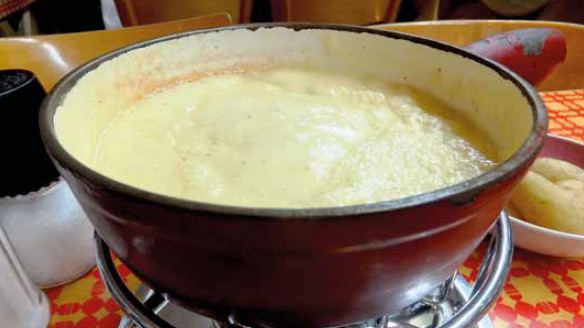 Fondue au vacherin fribourgeois. © Fribourg terroir