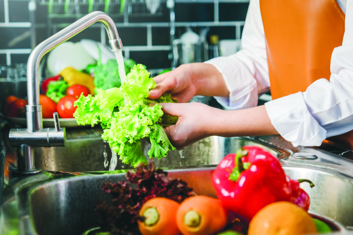 Les résistances antimicrobiennes  concernent aussi les fruits et légumes frais